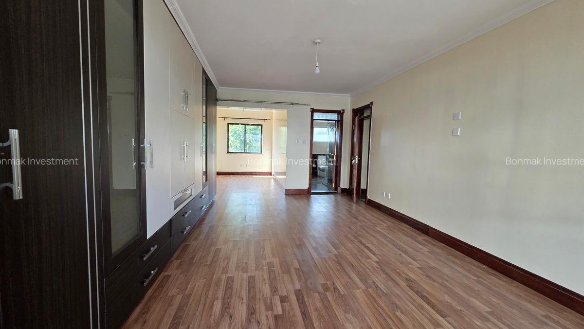 4 Bed Townhouse with En Suite at Greavelia Grove - 7