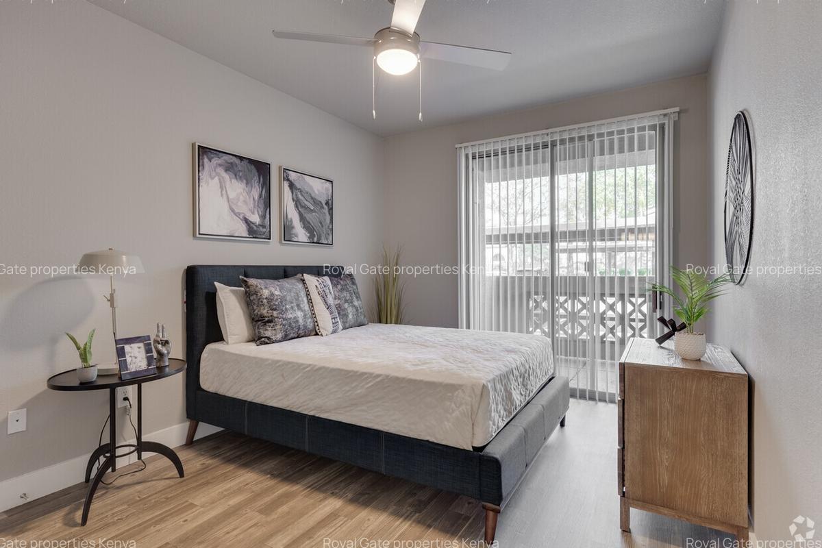 1 Bed Apartment with En Suite at Riverside Drive - 2