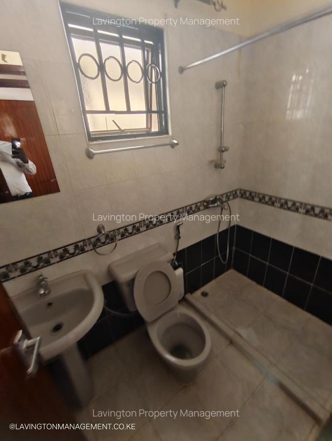 4 Bed Townhouse with En Suite at Lavington Green - 17