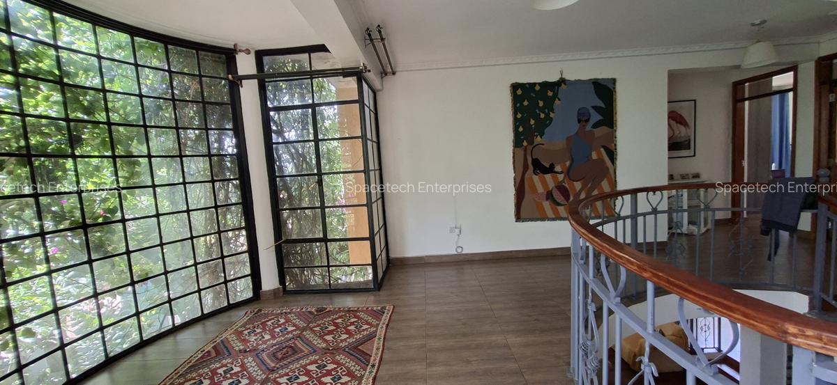 5 Bed Townhouse with En Suite in Kyuna - 13