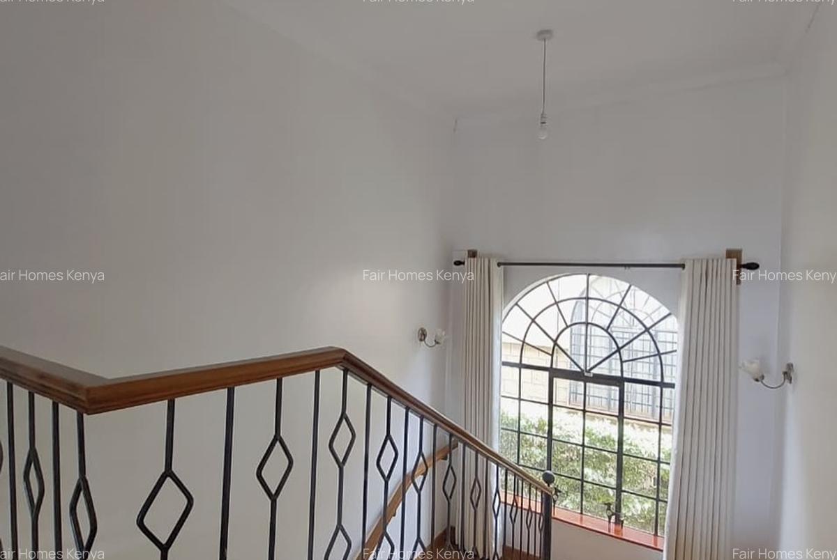 5 Bed Townhouse with En Suite at Kitisuru - 15