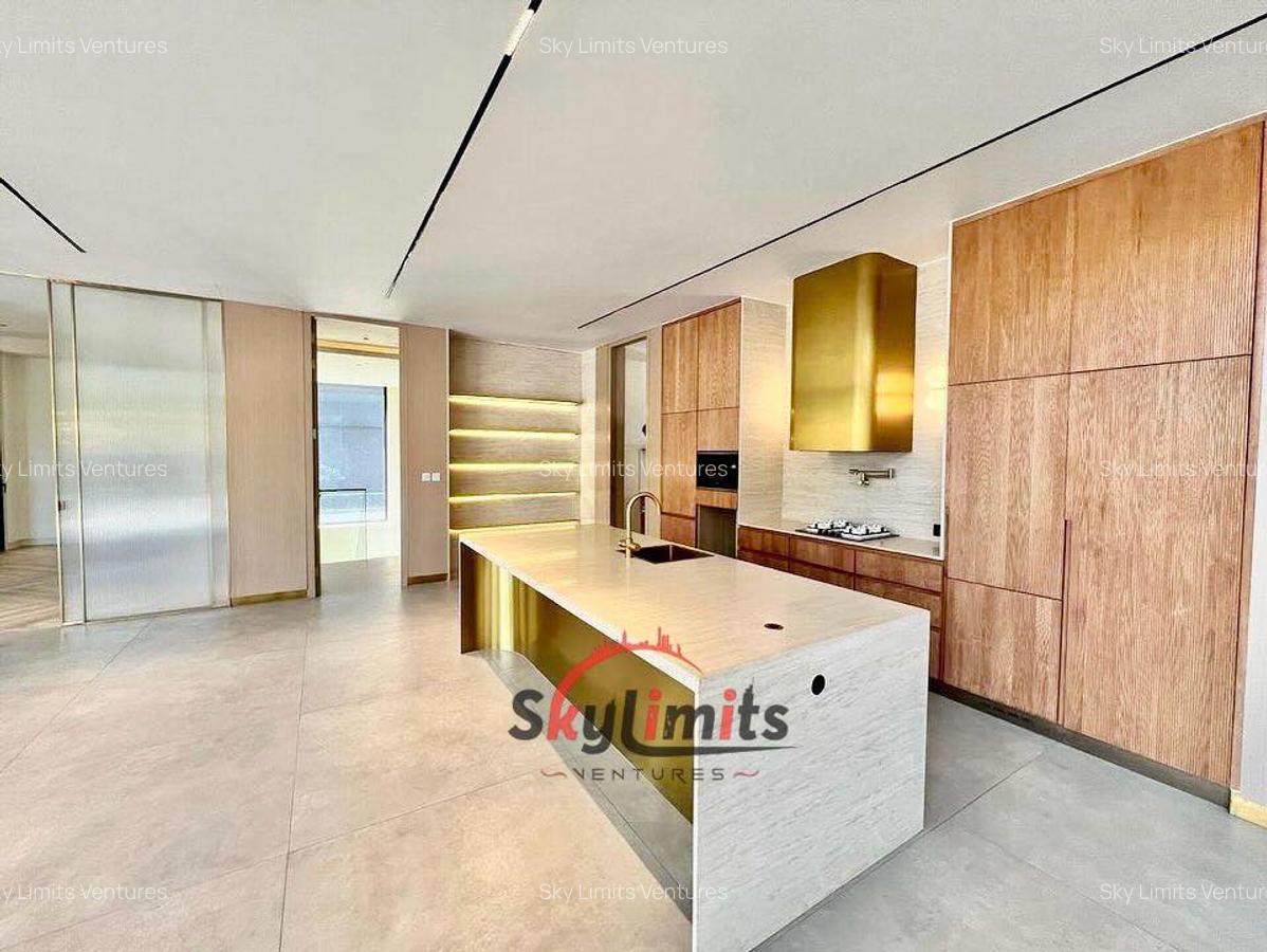 5 Bed Villa with En Suite in Kitisuru - 4