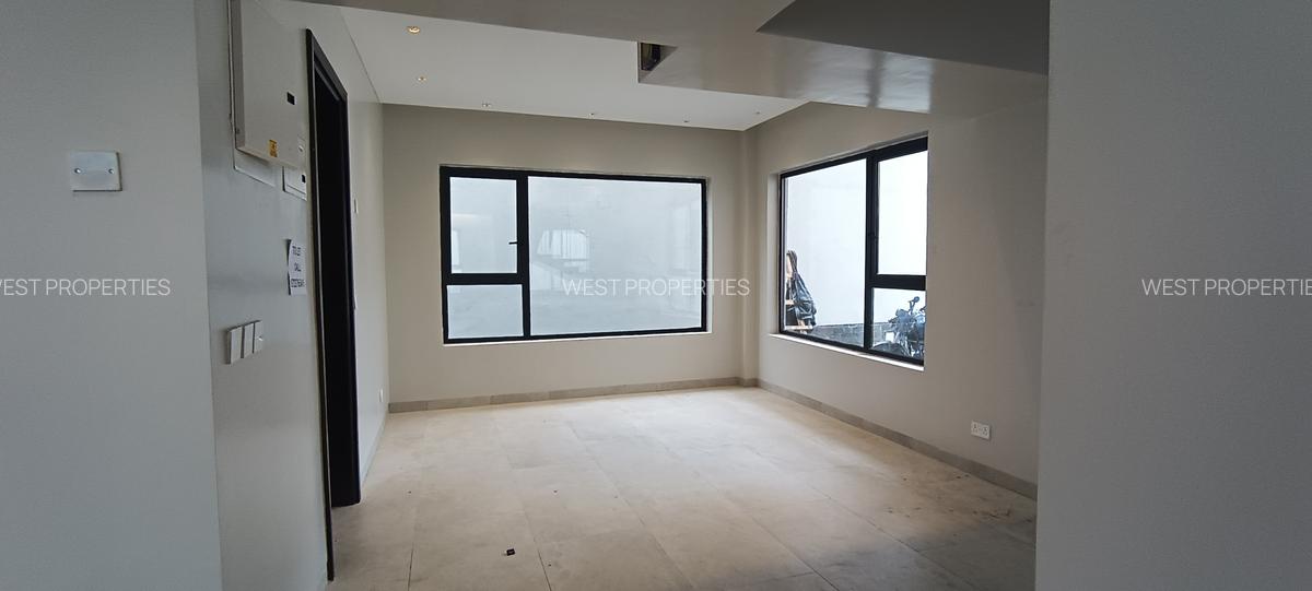 5 Bed Townhouse with En Suite at Manyani Rd - 20