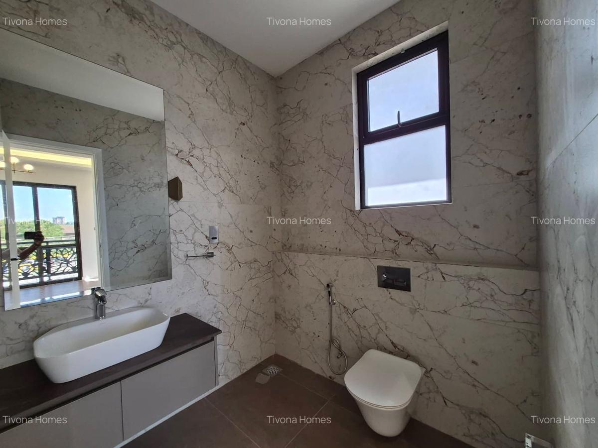 5 Bed House with Swimming Pool in Lavington - 8