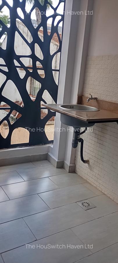 2 Bed Apartment with En Suite at Off Raphta Road - 5