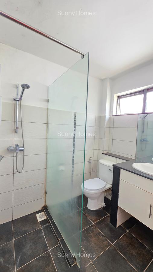 4 Bed Townhouse with En Suite at Convent Drive - 16