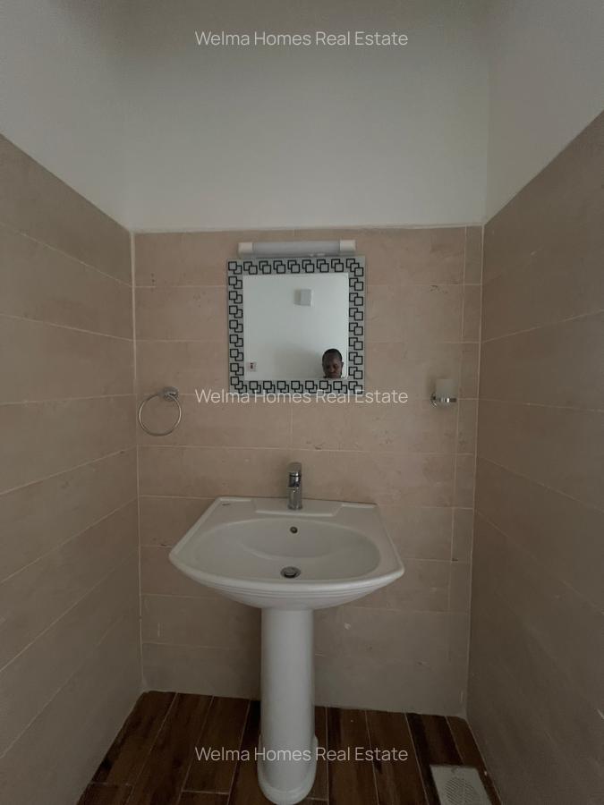 3 Bed Apartment with En Suite in Lavington - 12