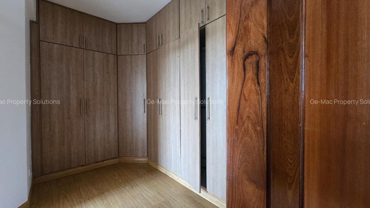 4 Bed House with En Suite in Runda - 11