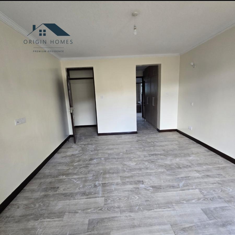 3 Bed Apartment with En Suite at Lavington - 15