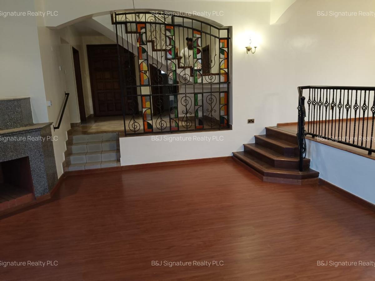4 Bed Townhouse with En Suite in Runda - 9