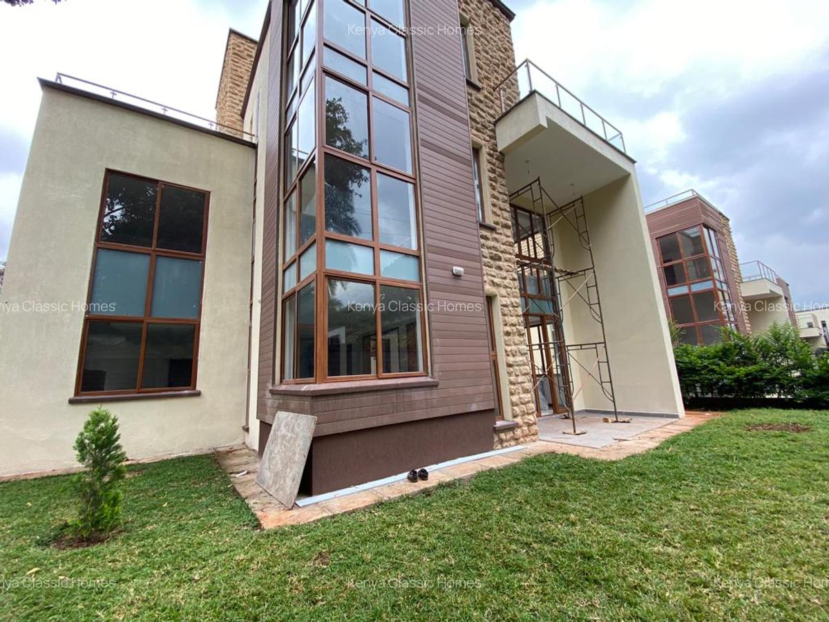5 Bed Villa with En Suite at Lavi - 1