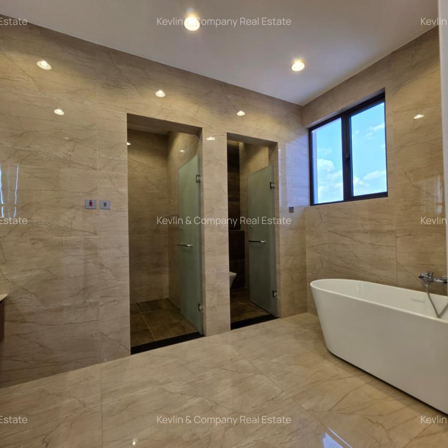 5 Bed Villa with En Suite in Lavington - 12