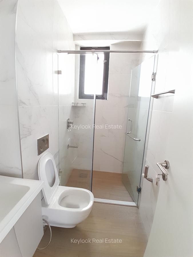 3 Bed Apartment with En Suite at Riverside Drive - 13