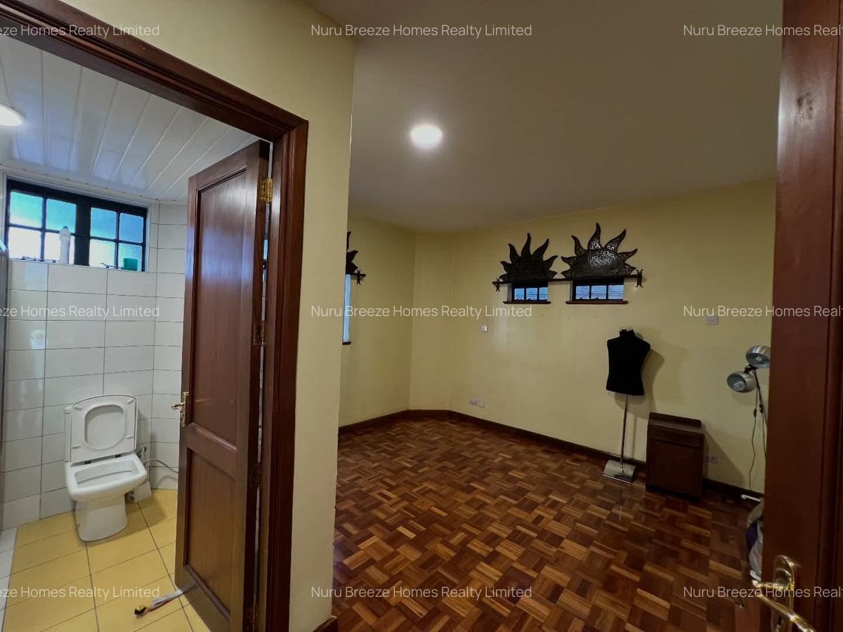 4 Bed Townhouse with En Suite in Westlands Area - 5