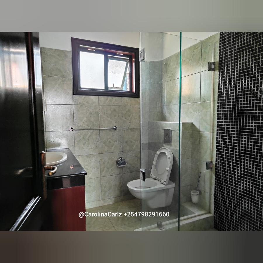 4 Bed Townhouse with En Suite at Brookside Drive - 16
