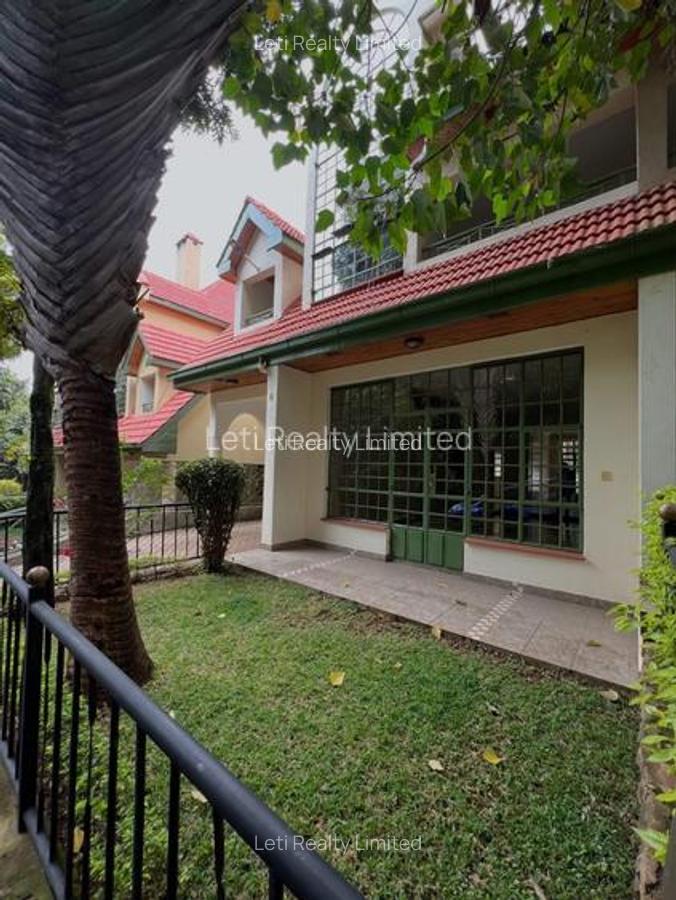 5 Bed Townhouse with En Suite in Lavington - 1