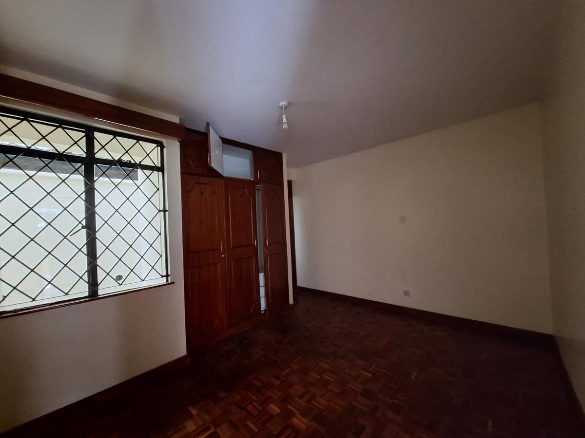 4 Bed Townhouse with En Suite in Lavington - 10