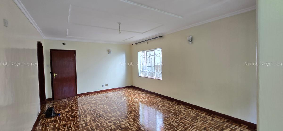 4 Bed Townhouse with En Suite at Lavington Road 44 - 10