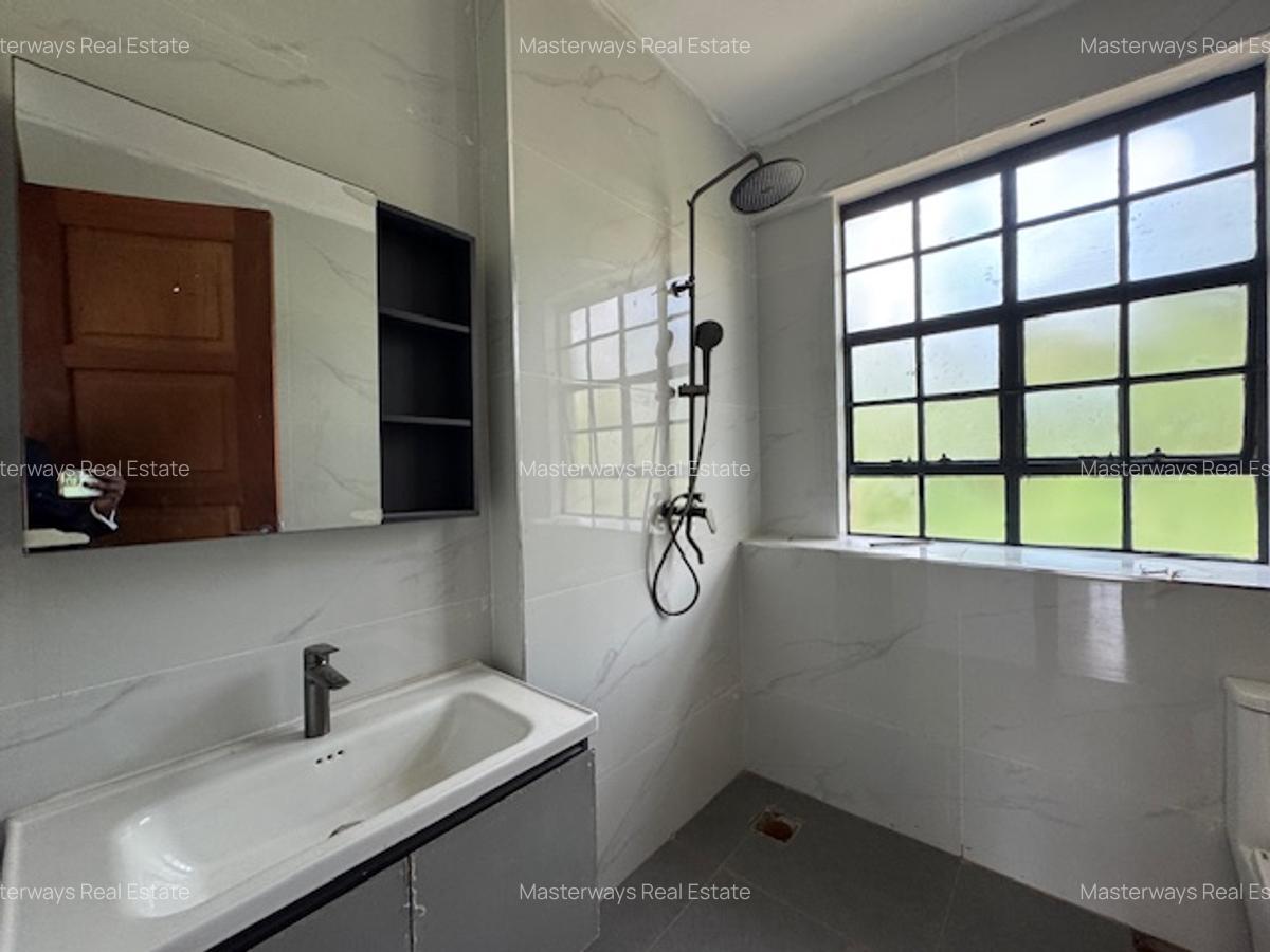 4 Bed Villa with En Suite in Rosslyn - 13