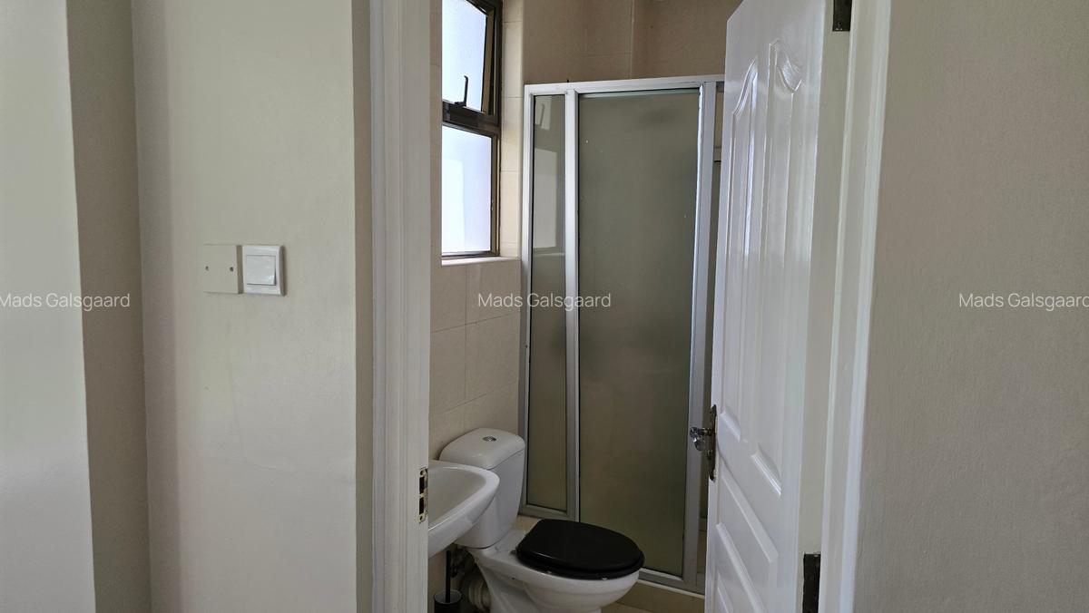 Furnished 3 Bed Apartment with En Suite at Hatheru Road - 17