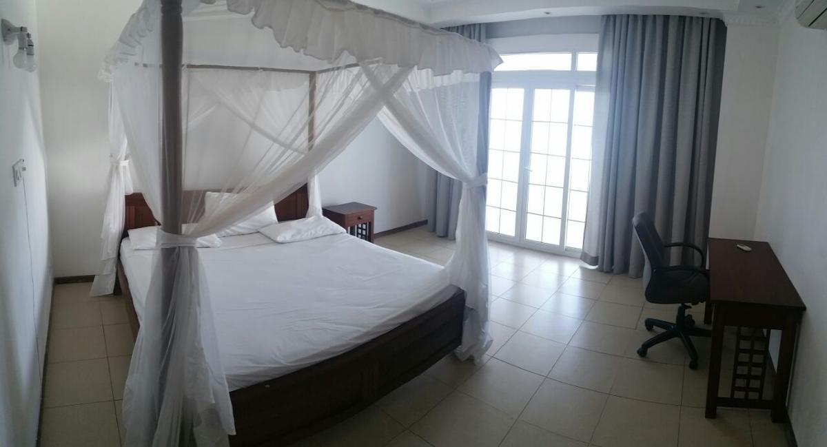Furnished 3 Bed Apartment with En Suite at Ar909 - 7