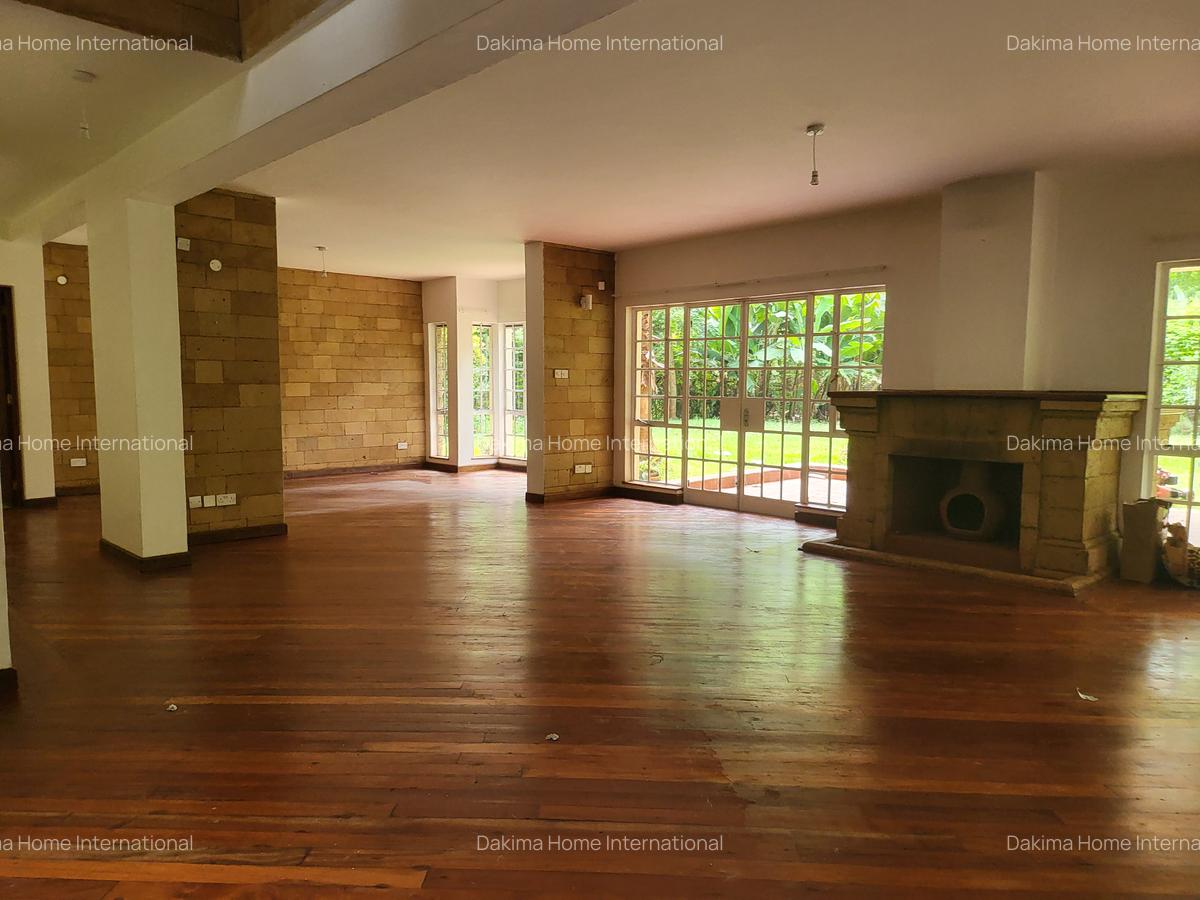 5 Bed Townhouse with En Suite in Rosslyn - 16