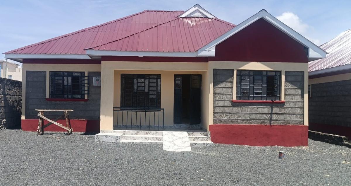 3 Bed House with En Suite at Acacia - 1