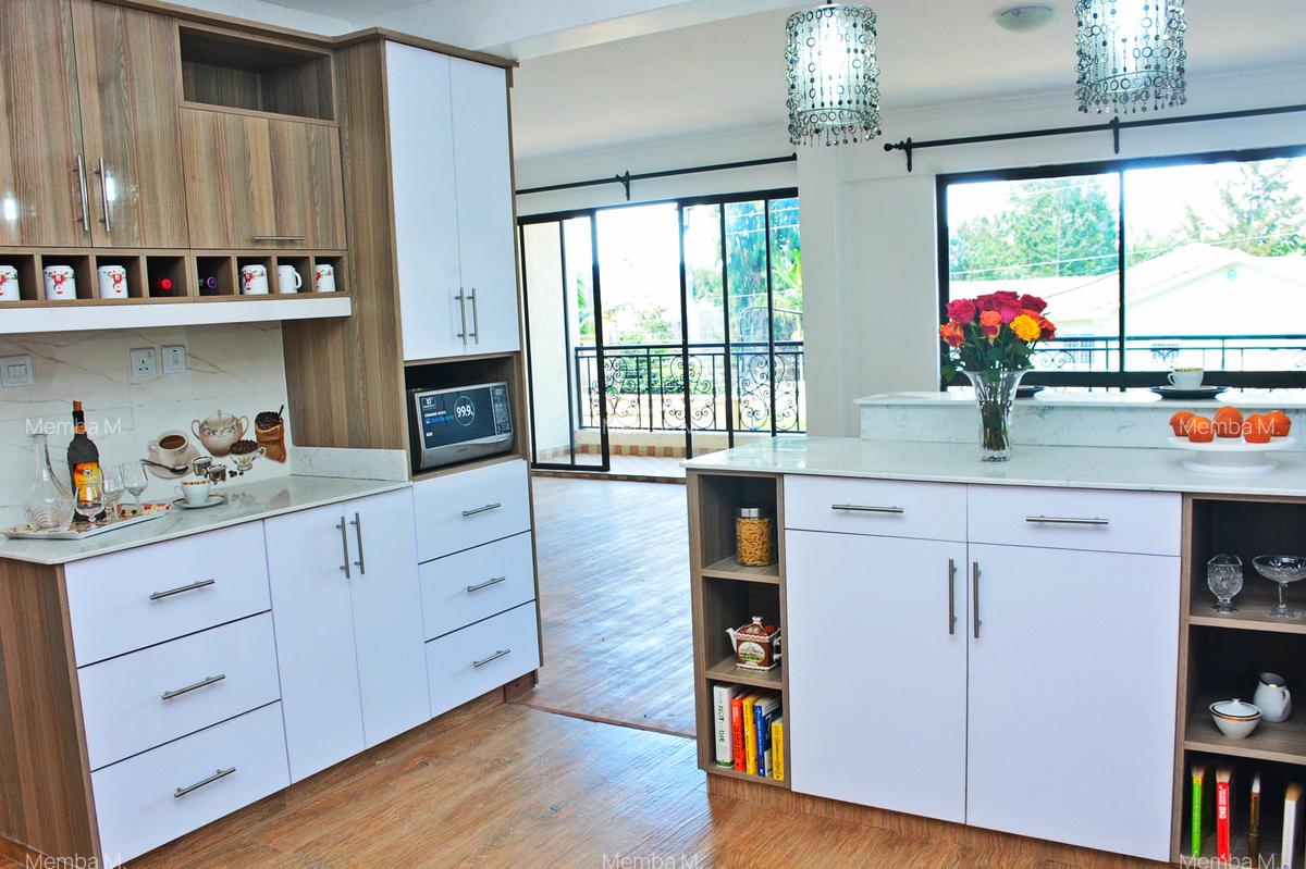 3 Bed Apartment with En Suite in Nyari - 2