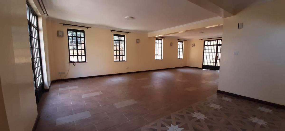 5 Bed Townhouse with En Suite at Kyuna Crescent - 4