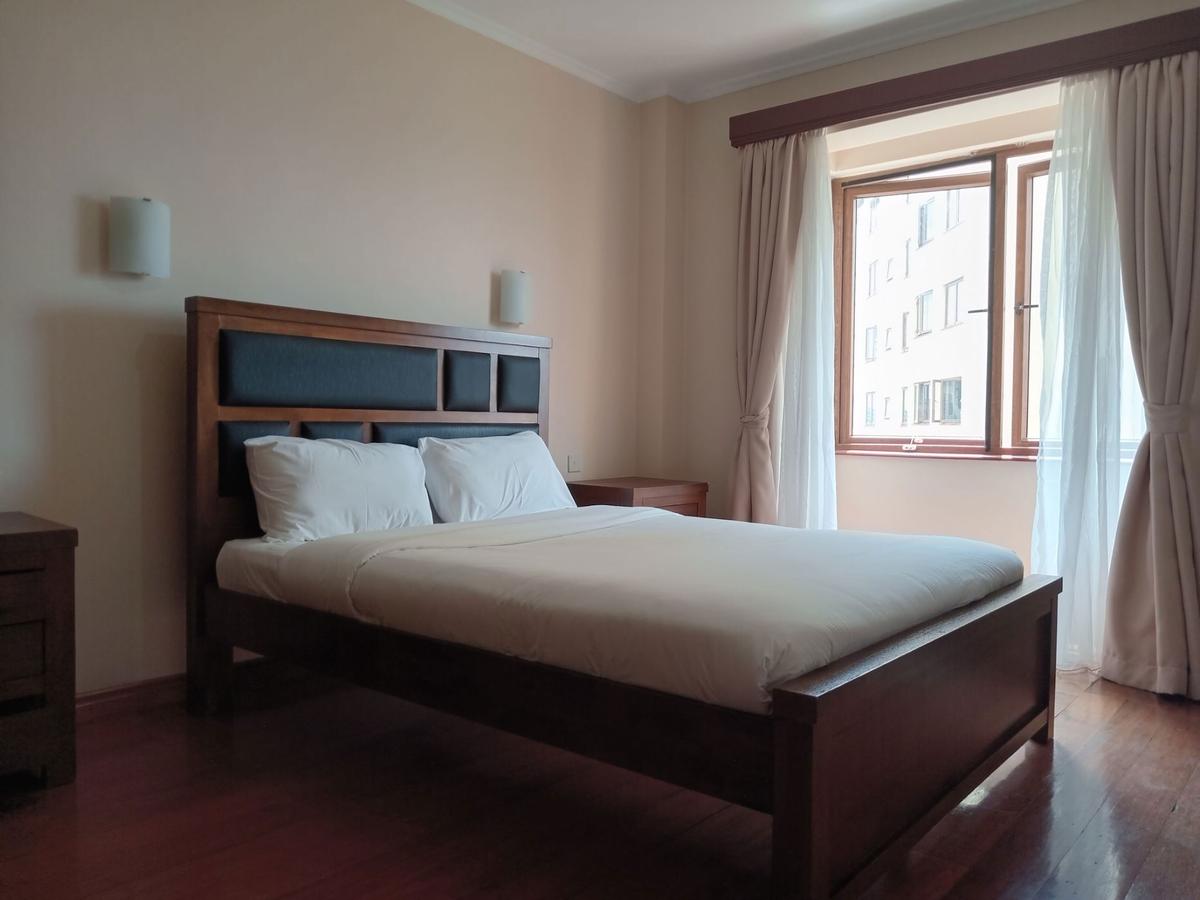 Serviced 2 Bed Apartment with En Suite in Upper Hill - 9