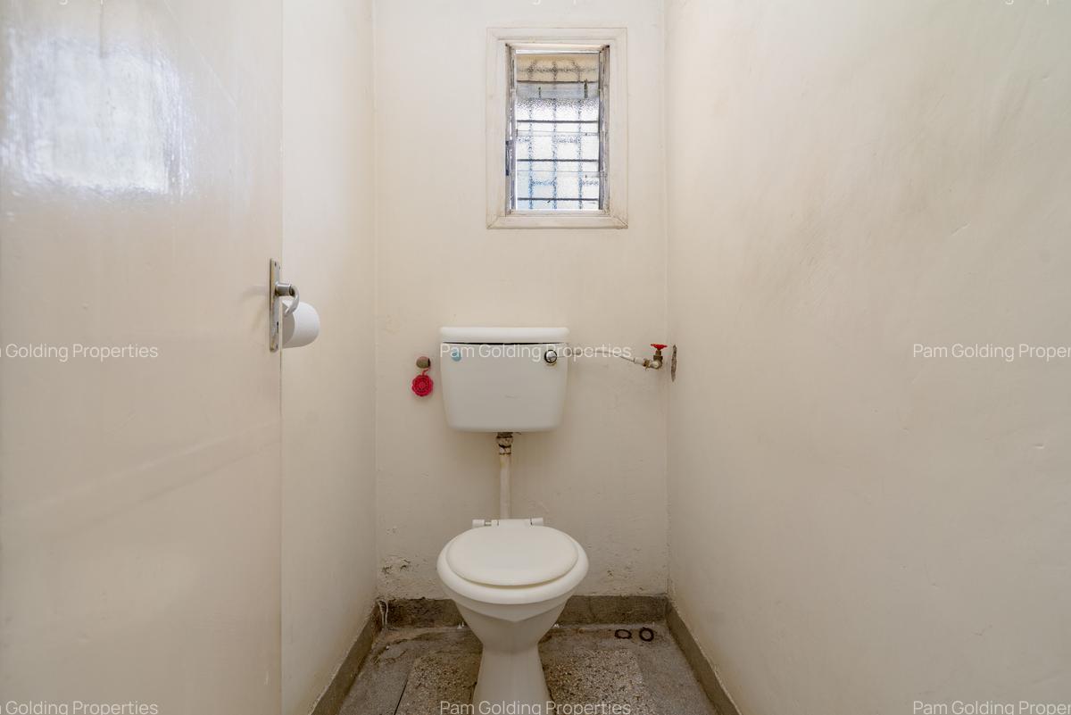 4 Bed Townhouse with Staff Quarters at Muhoho Avenue - 10