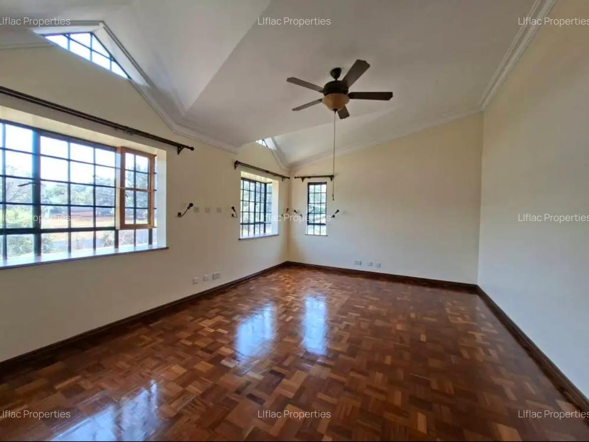 4 Bed House with En Suite in Runda - 10