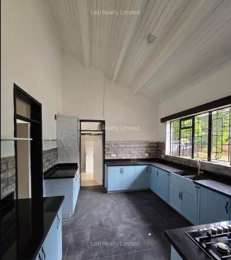 4 Bed Townhouse with En Suite in Lavington - 5