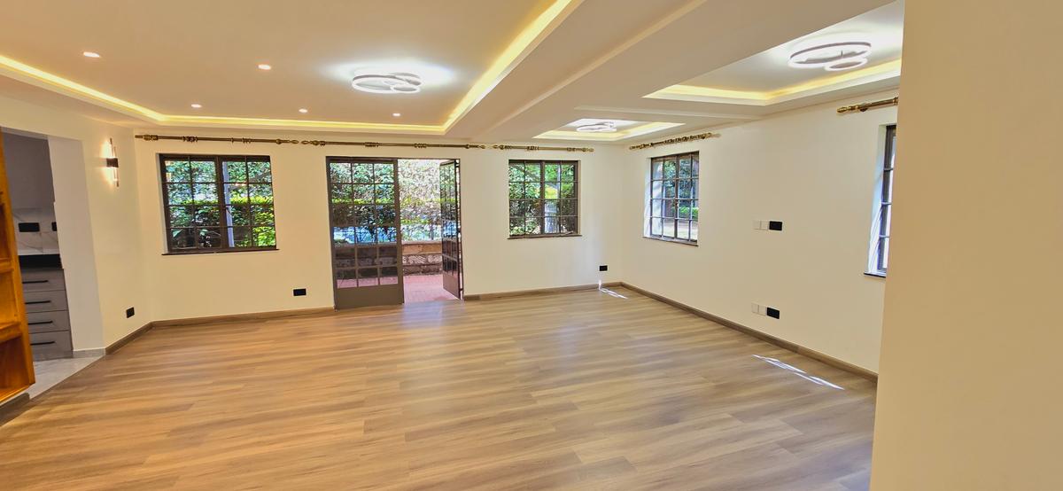 4 Bed Townhouse with En Suite at Othaya Road - 15