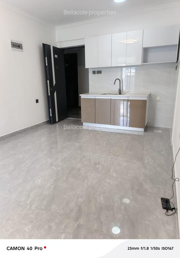 1 Bed Apartment with Gym at Wood Avenue - 9