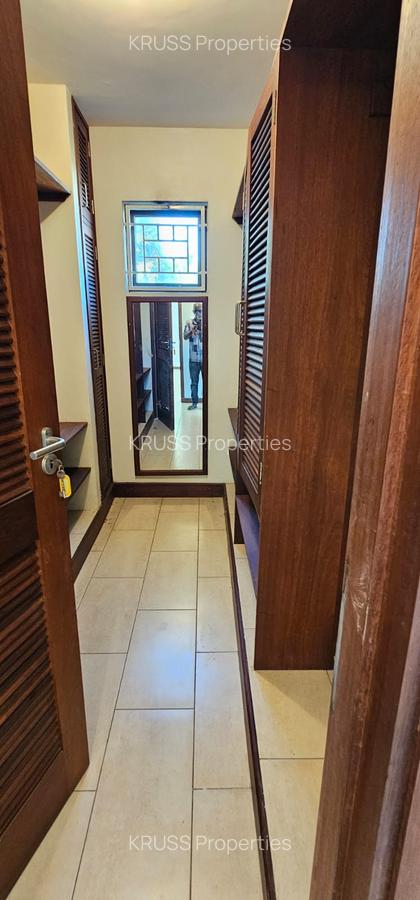 3 Bed Apartment with En Suite at Ar187 - 3