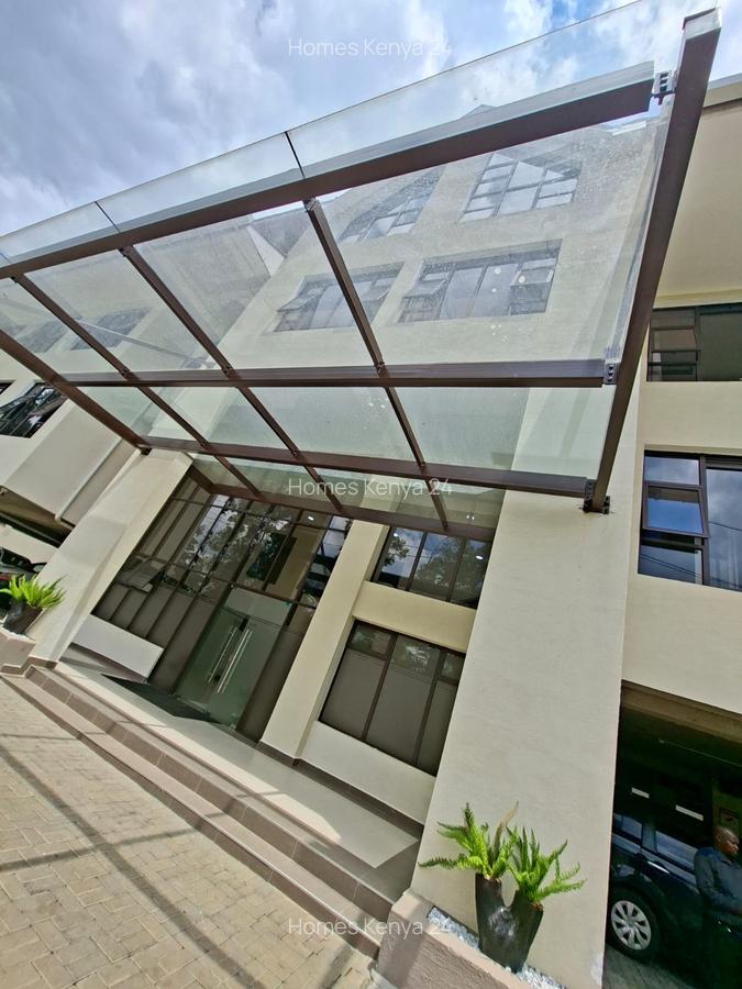 Office in Ridgeways - 1