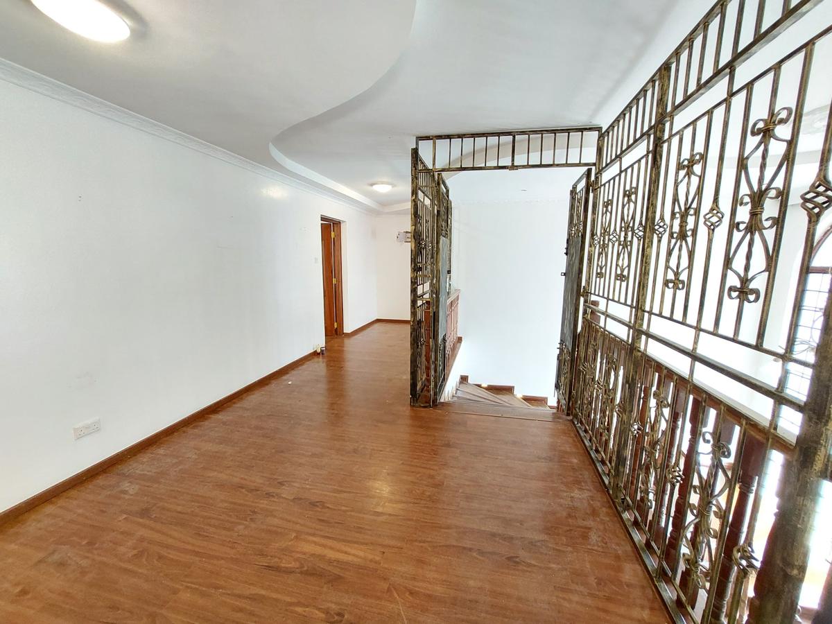 4 Bed House with En Suite in Runda - 7