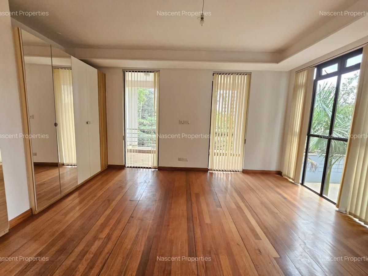 4 Bed Apartment with En Suite in General Mathenge - 17