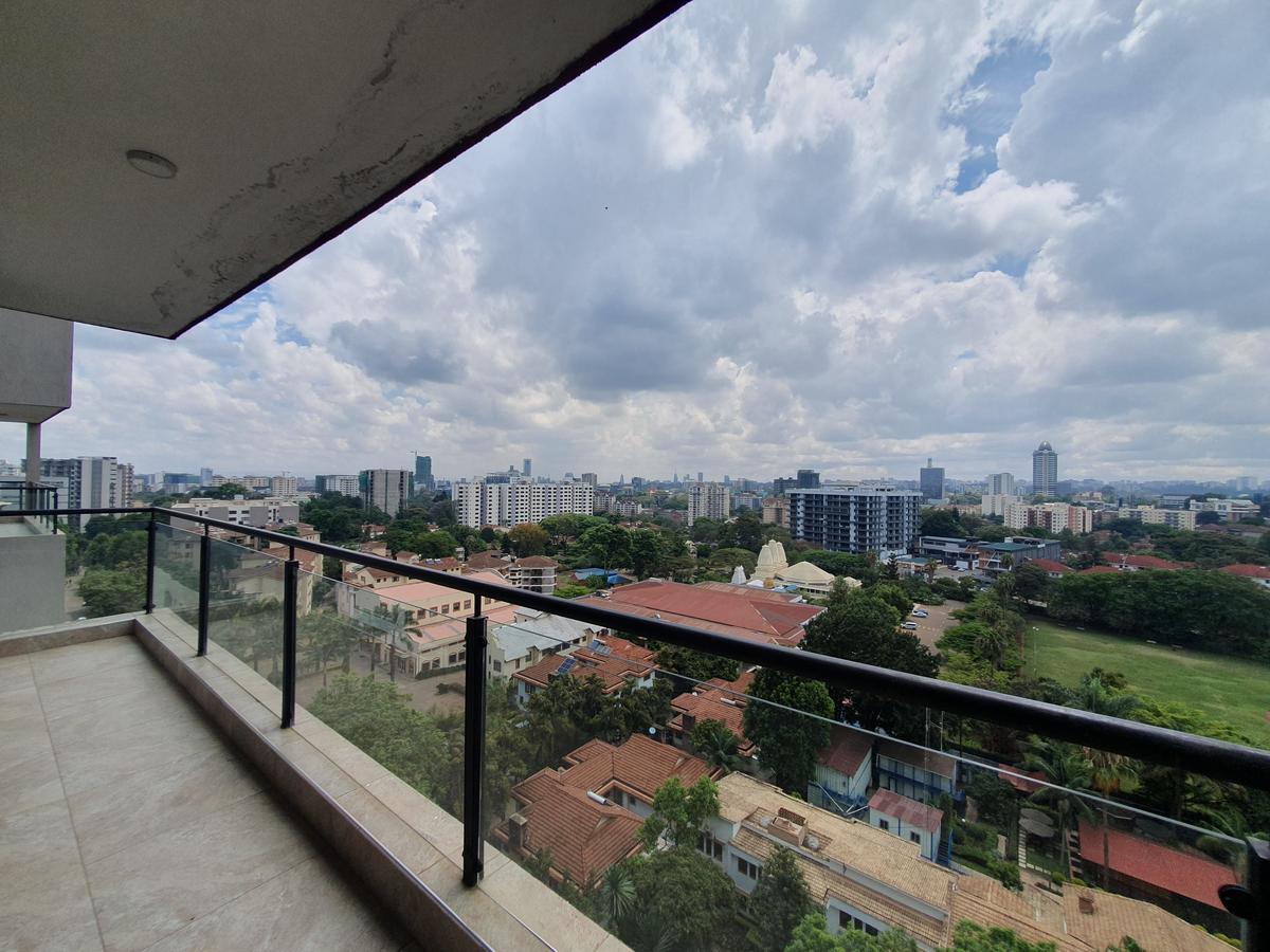 4 Bed Apartment with En Suite in General Mathenge - 11