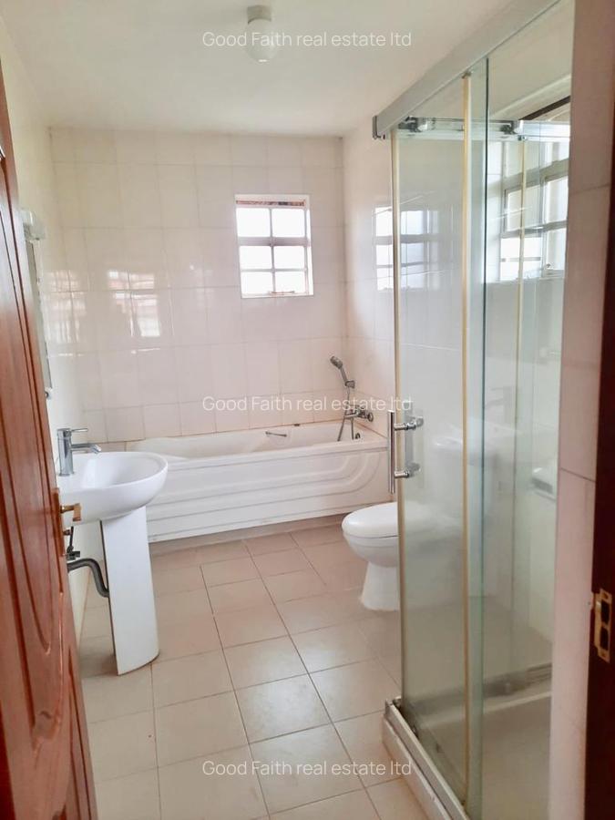 4 Bed Townhouse with En Suite in Kiambu Road - 11