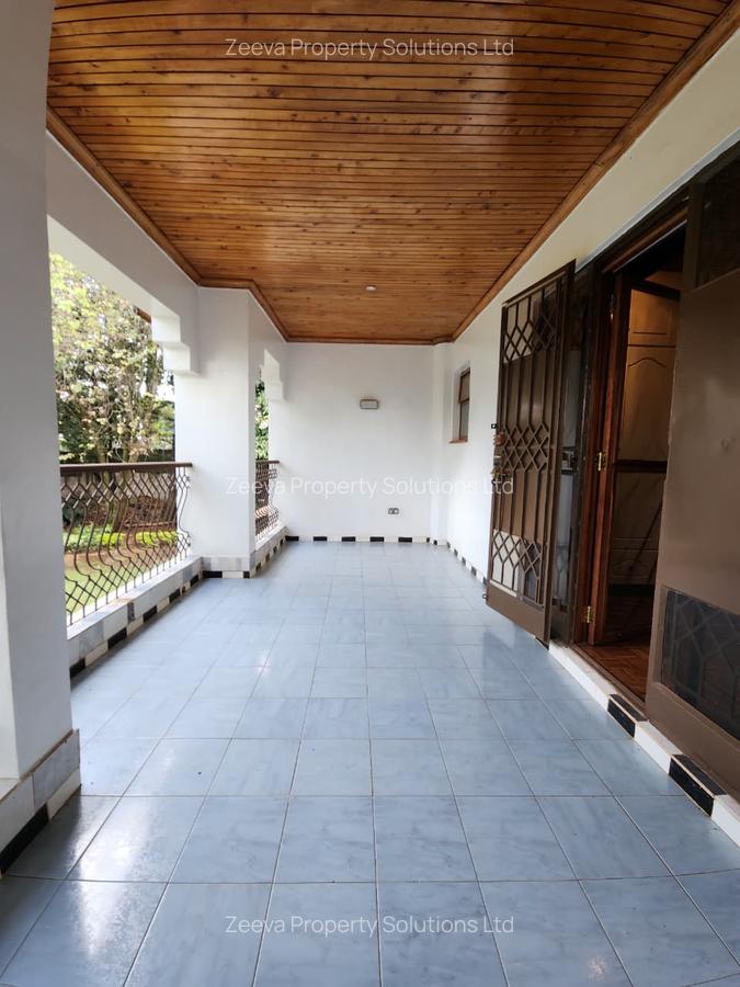 5 Bed House with En Suite in Runda - 9