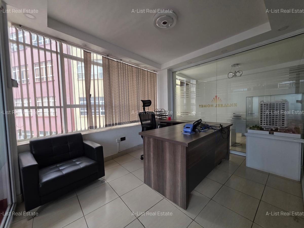 1,205 ft² Commercial Property with Service Charge Included at Parklands - 14