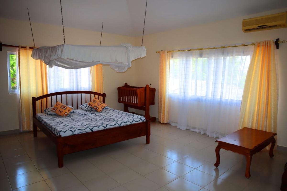 3 Bed Villa with En Suite in Watamu - 10