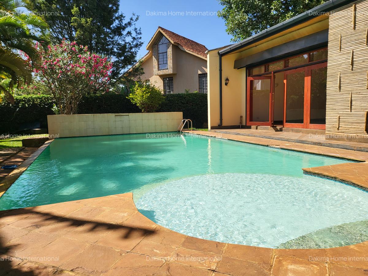 4 Bed House with En Suite in Runda - 16