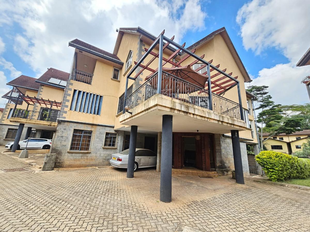 5 Bed House with En Suite in Spring Valley - 2