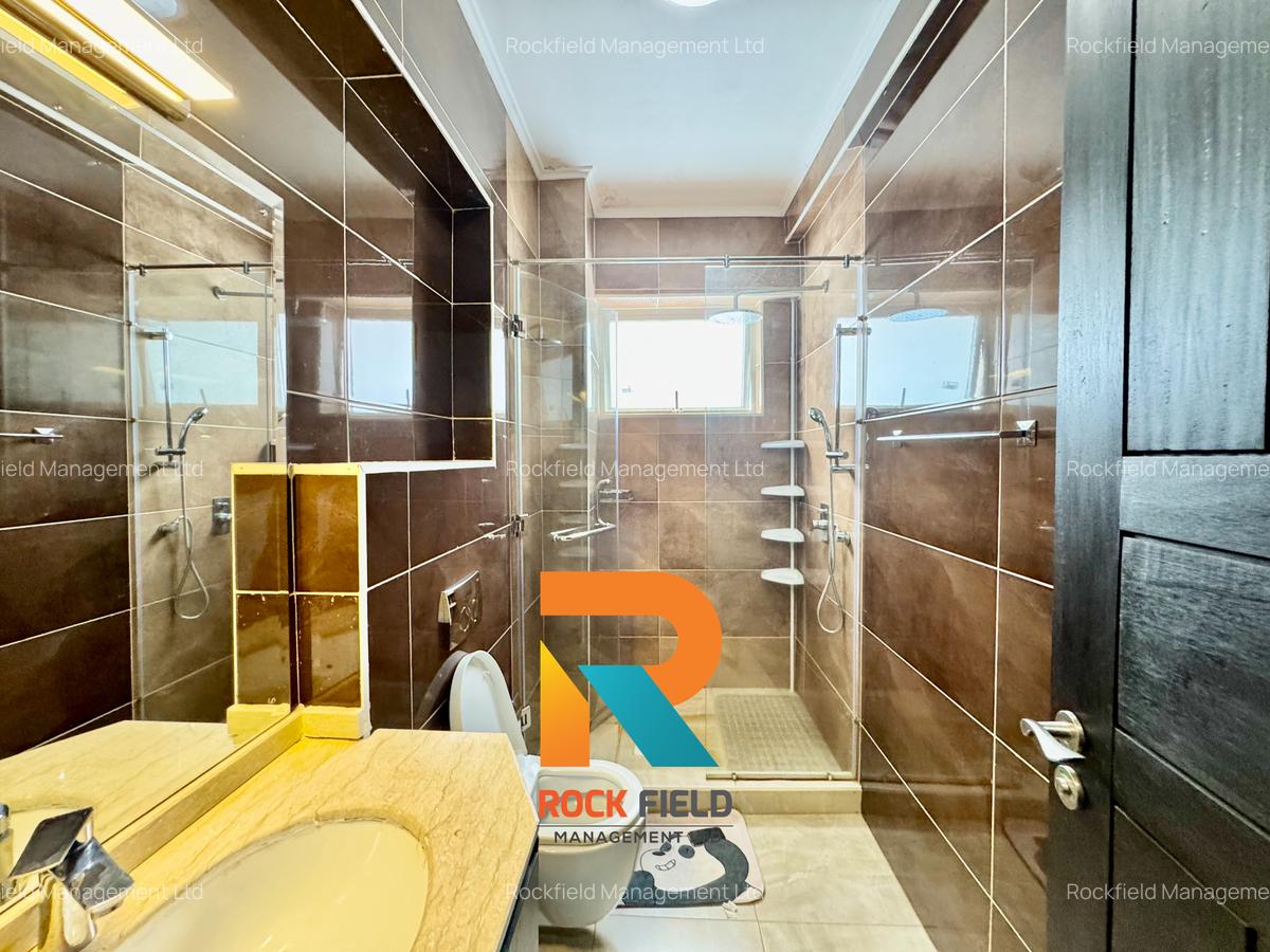 Furnished 3 Bed Apartment with En Suite in Riverside - 18