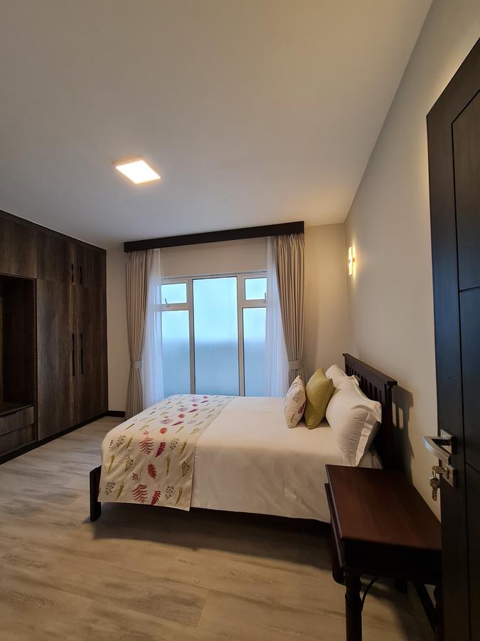 Furnished 2 Bed Apartment with En Suite at Riverside Drive - 8