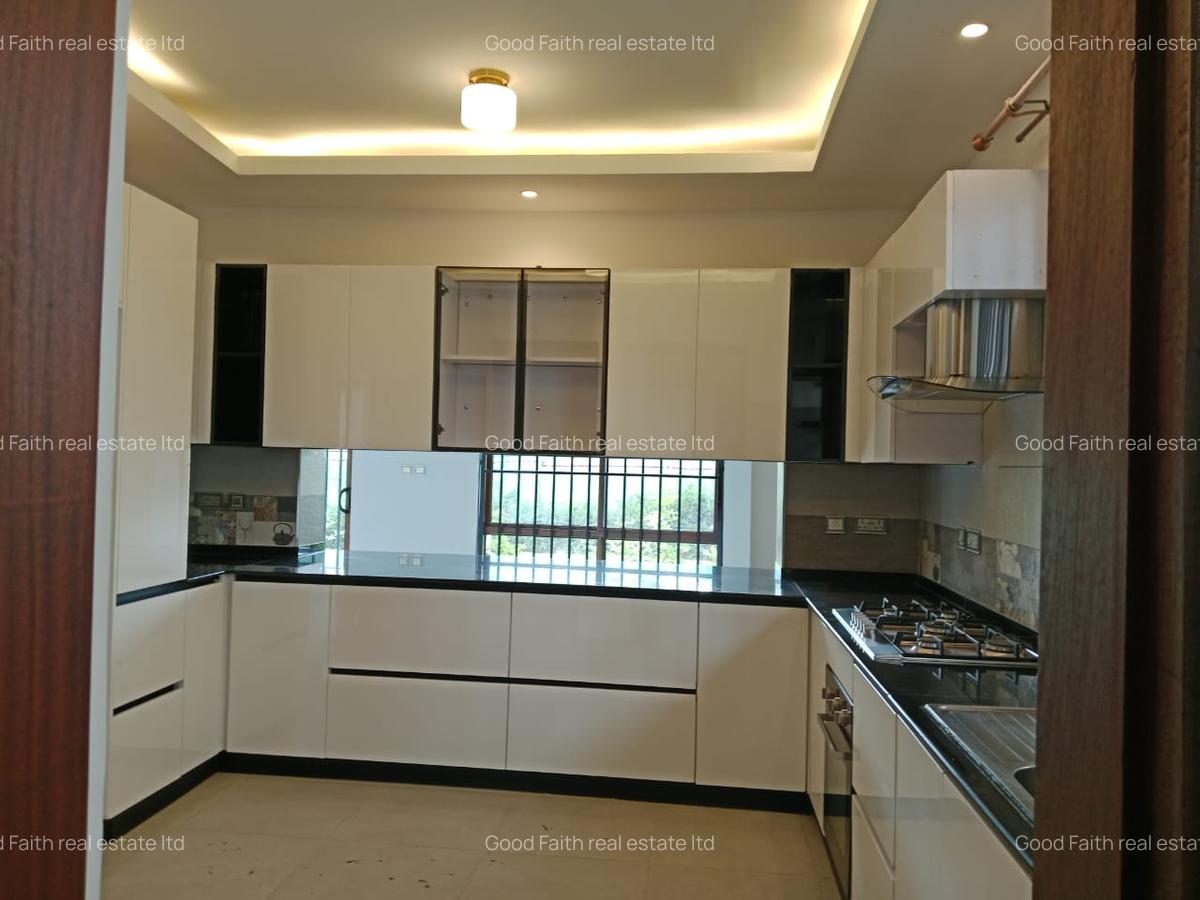 4 Bed Townhouse with En Suite in Kiambu Road - 6