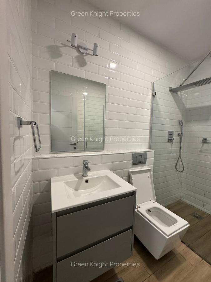 Serviced 2 Bed Apartment with En Suite in Lavington - 12